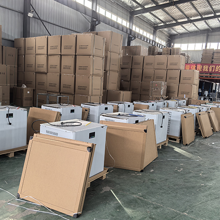 22台500公斤方块制冰机和1台5吨片冰机出口印尼